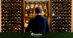 Como criar um cantinho do vinho em casa: guia completo para apreciadores